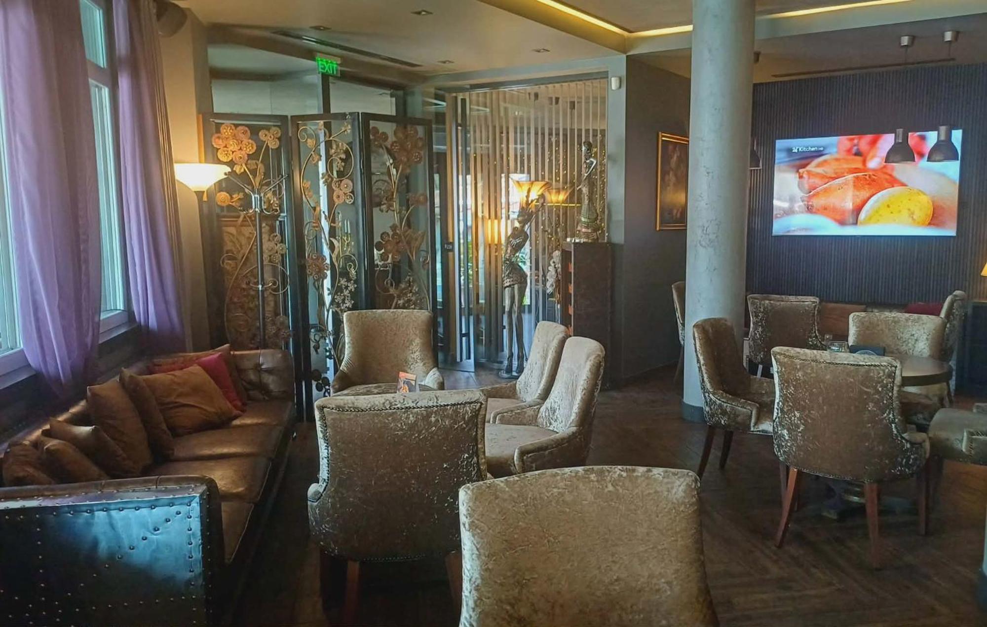 All Seasons Residence Design Hotel - Free Parking, Sofia