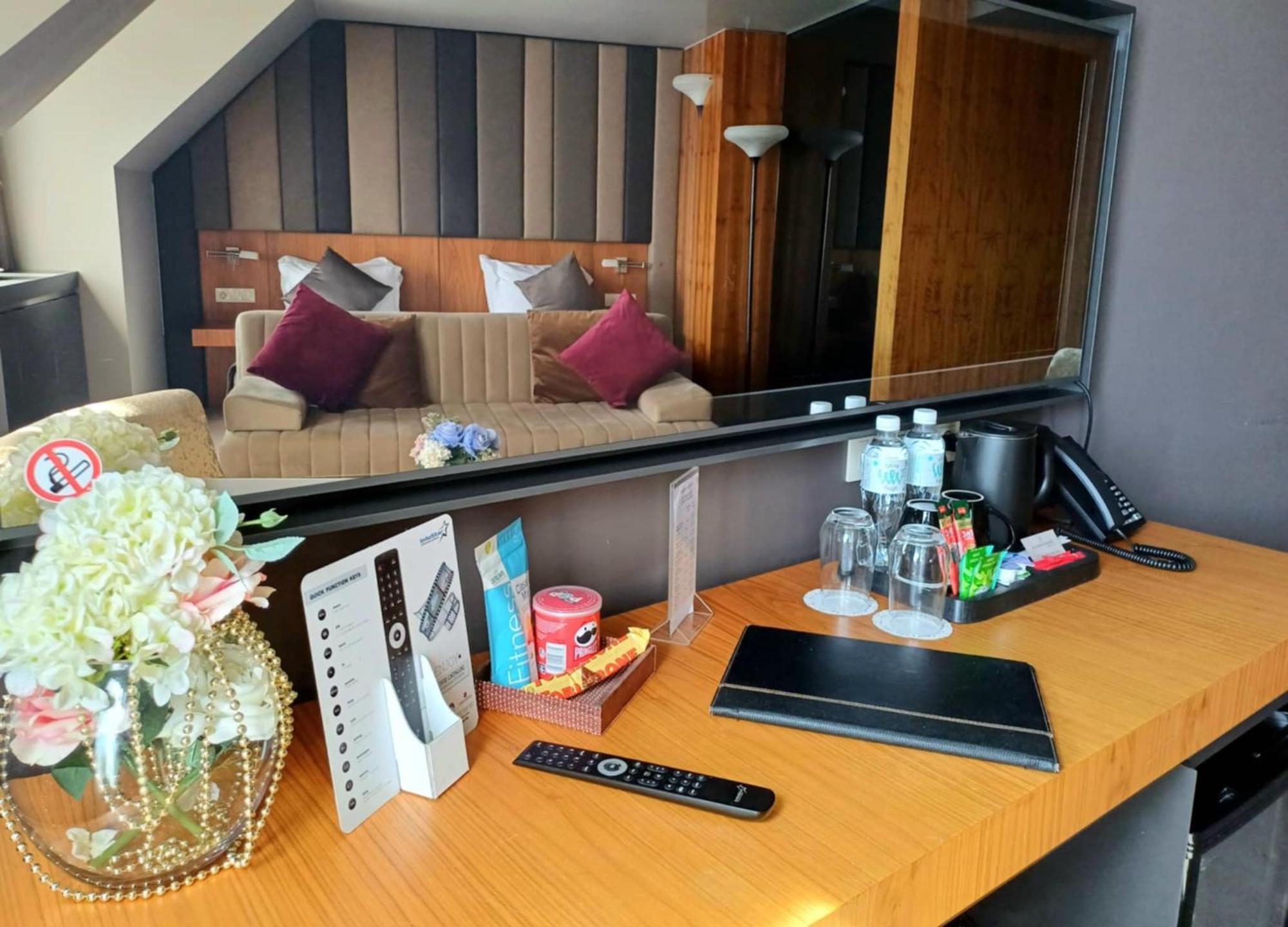All Seasons Residence Design Hotel - Free Parking — Photos 1